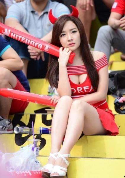 日韩美女腿脚视频,视频展现迷人魅力瞬间